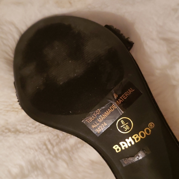 Shoes - Picture 4 of 4